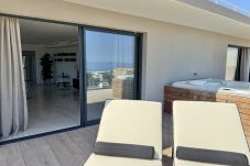 Apartment in Roquebrune-Cap-Martin - Rooftop 2bedrooms, 2bathrooms Jacuzzi & Sea View #
